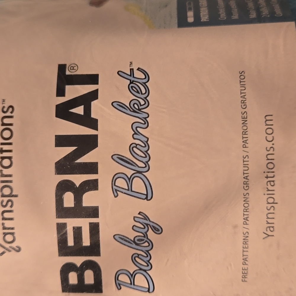 NEW! NEVER USED LOT OF 4 Bernat Baby Blanket Yarn - Soft Blue - Picture 6 of 7
